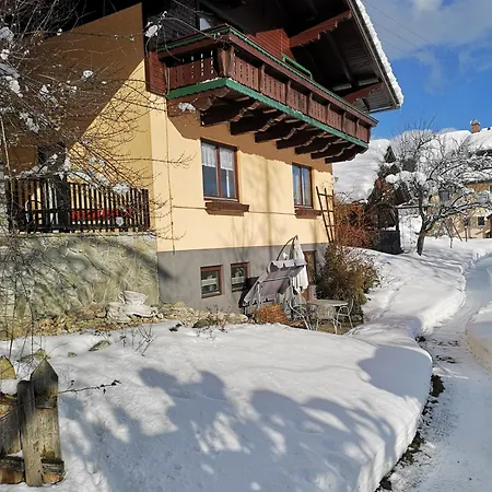 Abenteuerhof アパート *